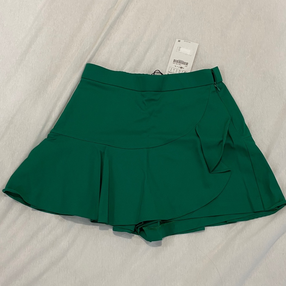 Zara green skort